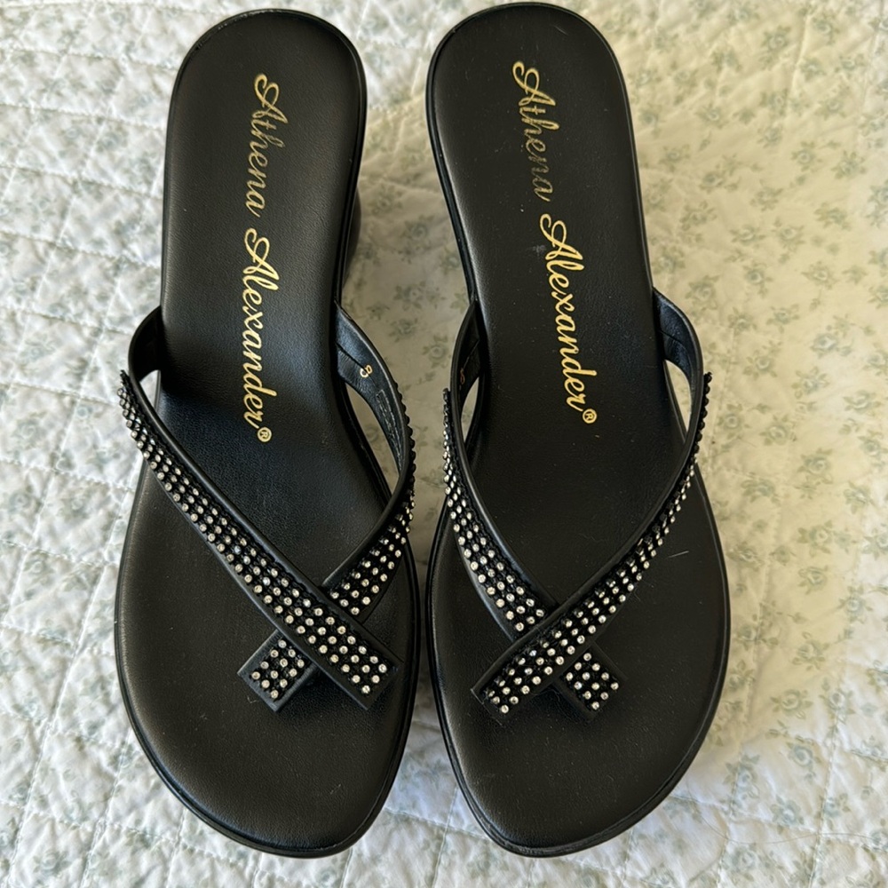 Athena Alexander size 8, sandal with heel